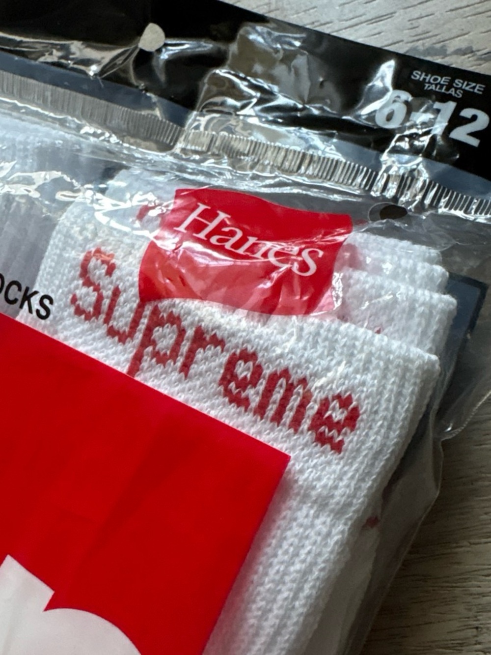 Supreme socks - Picture 2 of 3
